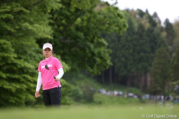 2010年 ヨネックスレディスゴルフトーナメント 2日目 宮里美香 申を「お姉さんみたいな感じ？」と評する宮里美香。きっかけを掴み、逆転優勝を目指す！