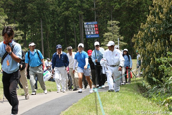 2010年 ヨネックスレディスゴルフトーナメント 最終日 宮里美香 この坂の上りはきついです