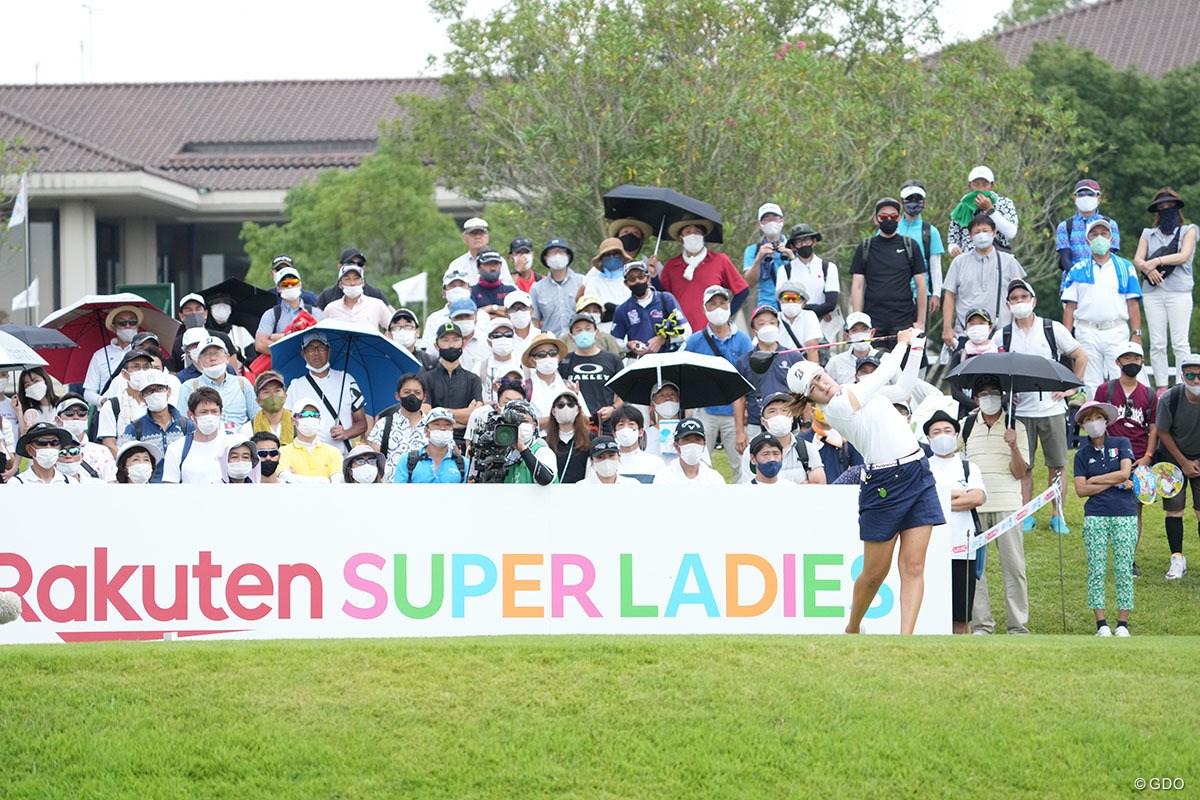 2021年 楽天スーパーレディース 初日 稲見萌寧