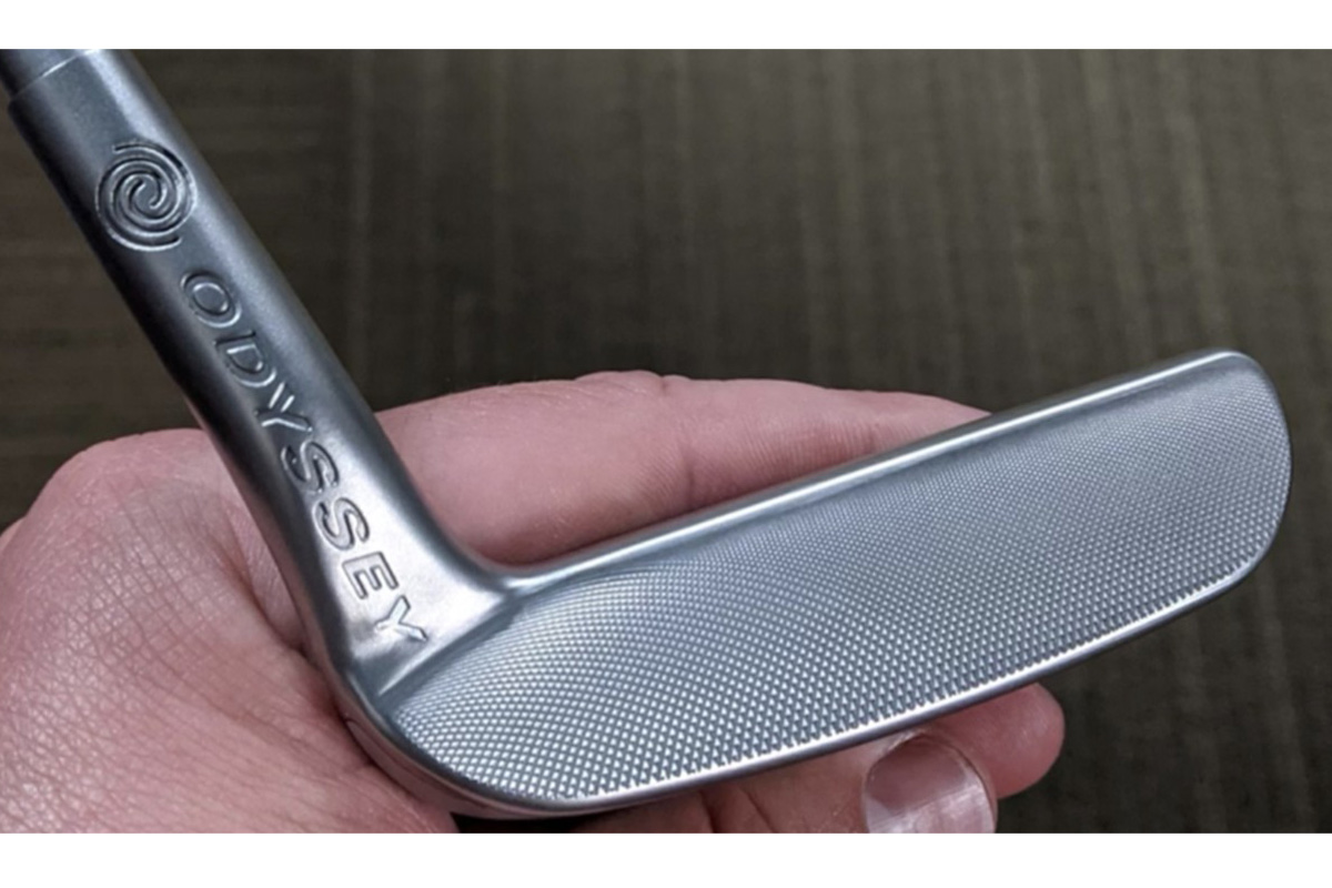 フィル・ミケルソン最新の試みはアームロック式パッティング 【PGA