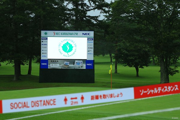 2021年 NEC軽井沢72ゴルフトーナメント 2日目 軽井沢72 悪天候で中断に