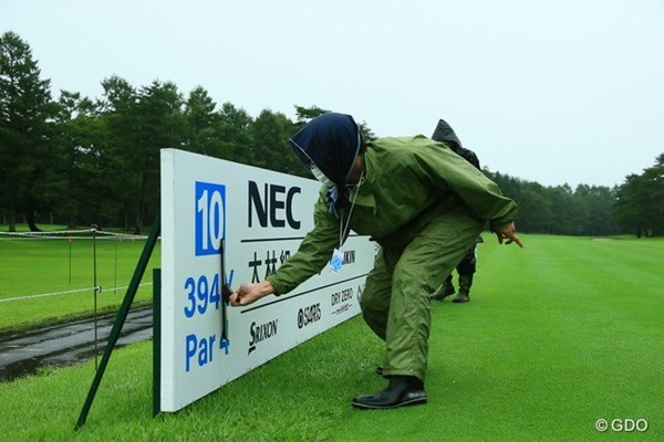 2021年 NEC軽井沢72ゴルフトーナメント 3日目 整備 最終ラウンドに向け整備が行われた