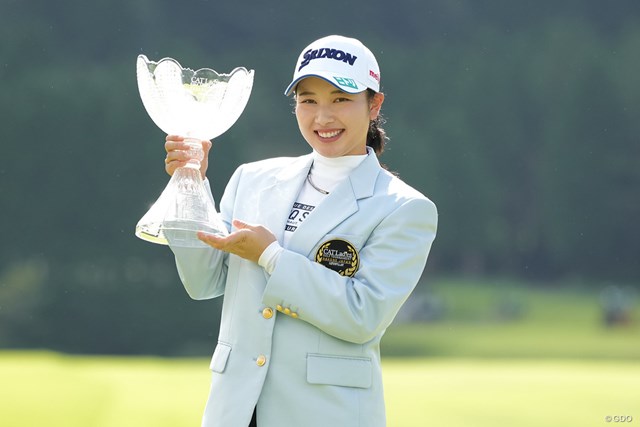 稲見萌寧まさかの 77 でv逸 小祝さくらが2週連続優勝 国内女子ツアー Lpga Gdo ゴルフダイジェスト オンライン