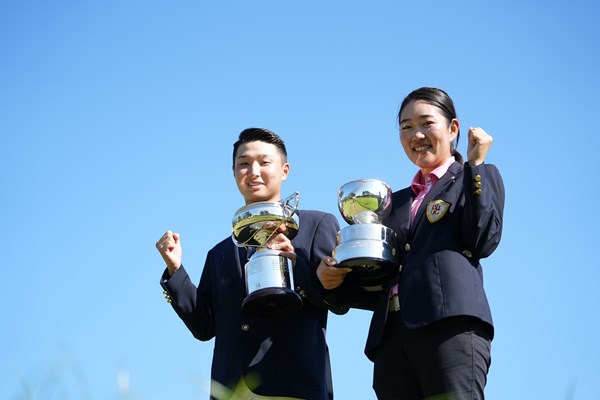 2021年 日本学生ゴルフ 最終日 平田憲聖 星川ひなの 2021年度の日本学生を制した大阪学院大の平田憲聖（左）と日大の星川ひなの（提供：JGA)