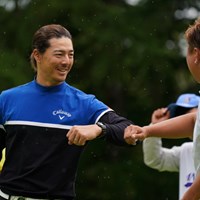 しめは肘タッチ 2021年 ANAオープンゴルフトーナメント 3日目 石川遼