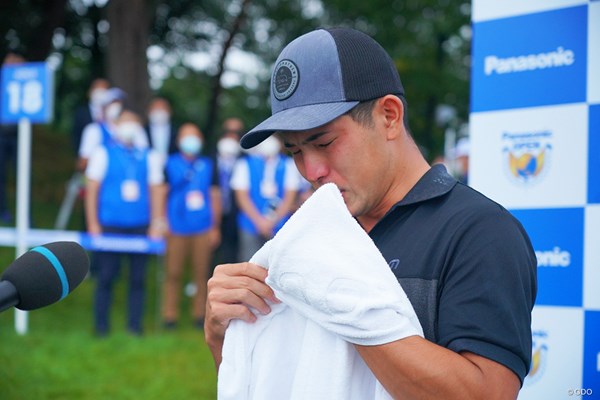2021年 パナソニックオープンゴルフチャンピオンシップ  最終日 中島啓太 目標のひとつだったアマチュア優勝を遂げた中島啓太。優勝インタビューでは涙が止まらず