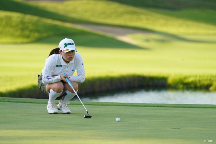 優勝を決めるライン読み 2021年 日本女子オープンゴルフ選手権 最終日 勝みなみ