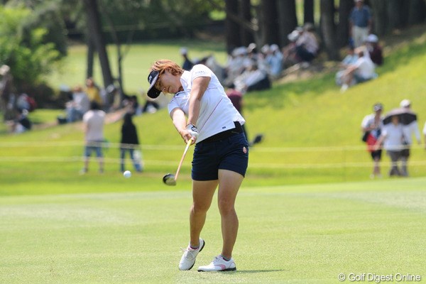 2010年 サントリーレディスオープンゴルフトーナメント 3日目 綾田紘子 綾田さん、昨日せっかくイーグルの写真撮ったのに、UPし忘れてん。今日の画像でごめんなさいね。33位T