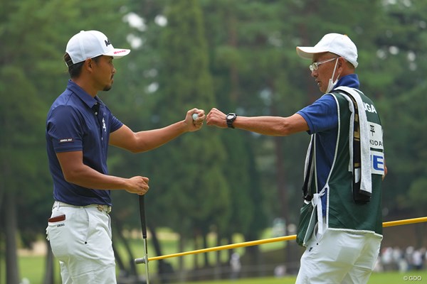 2021年 日本オープンゴルフ選手権競技 3日目 小平智 16番、楽々ナイスバーディ！