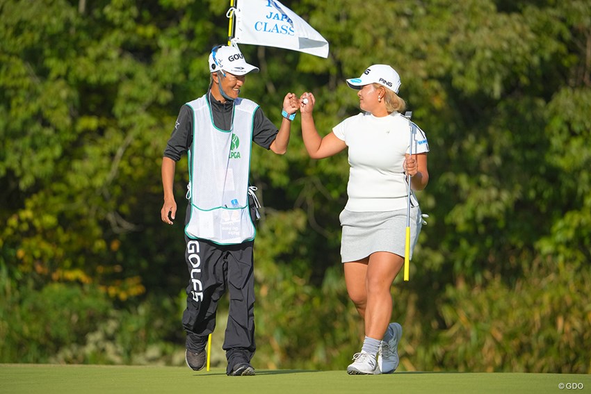 明日につながるバーディ締めに笑顔 2021年 Totoジャパンクラシック 2日目 鈴木愛 フォトギャラリー Gdo