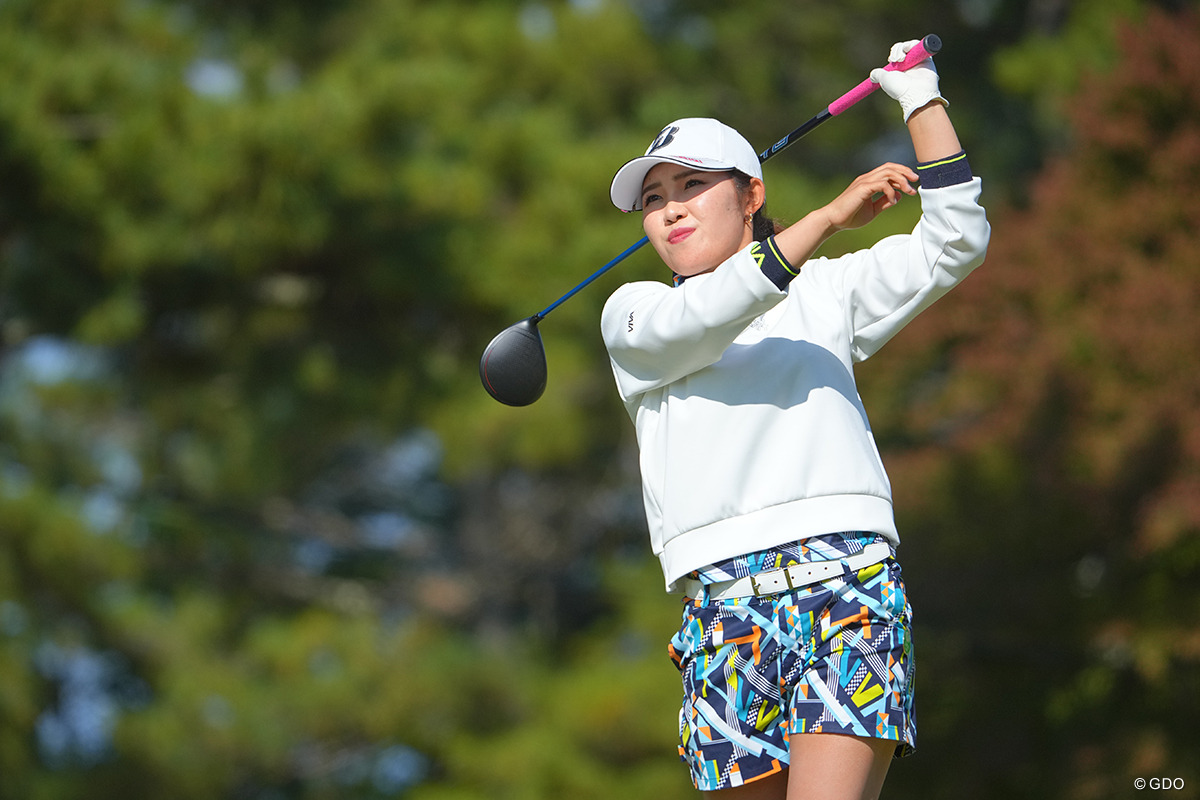 小祝さくらが首位キープ 古江彩佳1打差 渋野は38位に後退 【国内
