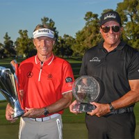大会はミケルソンが制覇、ランガーが年間王者に輝いた（Ben Jared/PGA TOUR via Getty Images) 2021年 チャールズ・シュワブ・カップ選手権  最終日 ベルンハルト・ランガー フィル・ミケルソン