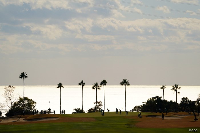 輝く海 2021年 カシオワールドオープンゴルフトーナメント 3日目 10番グリーン