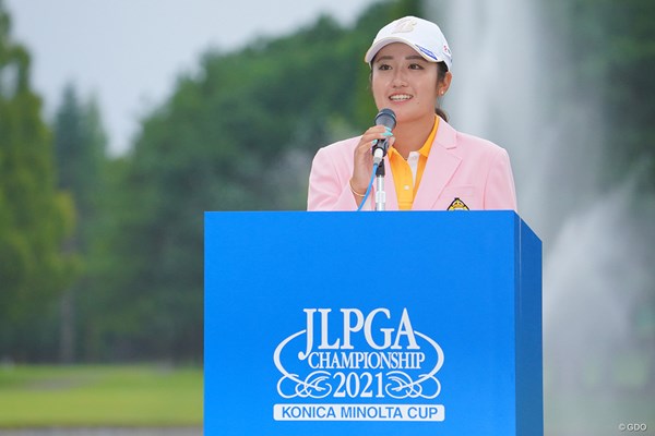 稲見萌寧 メジャー初優勝で賞金ランキングトップに浮上した（写真は2021年日本女子プロゴルフ選手権大会コニカミノルタ杯）