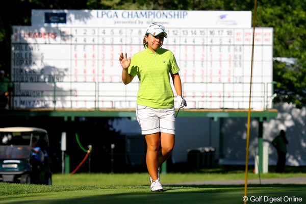 首位に1打差、3アンダーの4位タイと絶好のスタートを切った宮里美香