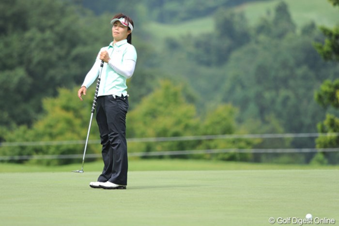 バーディパットを惜しくもはずして、思わずのけぞるヨネミちゃん。 2010年 日医工女子オープンゴルフトーナメント 初日 米山みどり