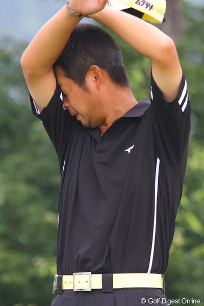 豪快 タオルぐらい使いましょう シャツで汗を拭くなんて子供みたい 10年 Toshin Golf Tournament In Lakewood 2日目 池田勇太 フォトギャラリー Gdo