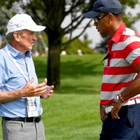PGAツアーの前コミッショナー、ティム・フィンチェム氏（左）はウッズの存在とともにPGAツアーを大きくした(Getty ／Images) ティム・フィンチェム タイガー・ウッズ