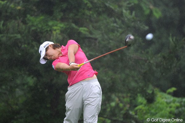 2010年 日医工女子オープンゴルフトーナメント 最終日 綾田紘子 強いぞアヤヤ③ 大学も単位取得のためにけっこう真面目に頑張ってるそうですワ。健気でしょ？