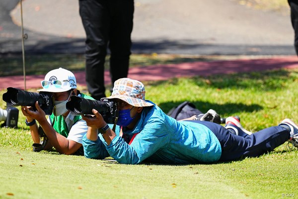 2022年 アクサレディスゴルフトーナメント in MIYAZAKI 最終日 カメラマン 先輩たちはカッコイイ！！で何狙ってんですかね？
