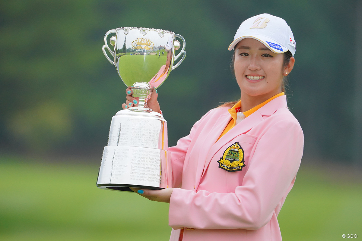 女子プロ日本一決定戦 稲見萌寧は連覇でランクトップ浮上なるか【国内