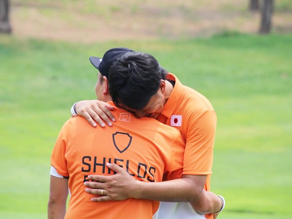 鈴木秀成／フットゴルフ アジアカップでは小林隼人さんとの優勝争いの末に2位（本人提供）