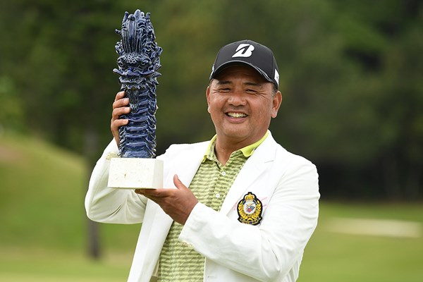 前年大会は通算6アンダーで回った寺西明のツアー5勝目となった(提供:日本プロゴルフ協会)