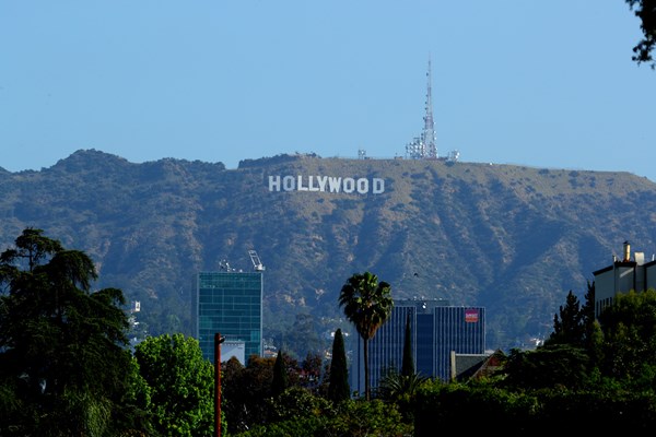 2022年 DIOインプラントLAオープン  事前 ハリウッドサイン ウィルシャーCCから見えるハリウッドサイン