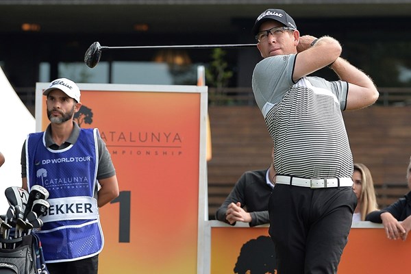 オリバー・ベッカーが初優勝に向け2打差の首位に立った(Octavio Passos/Getty Images)