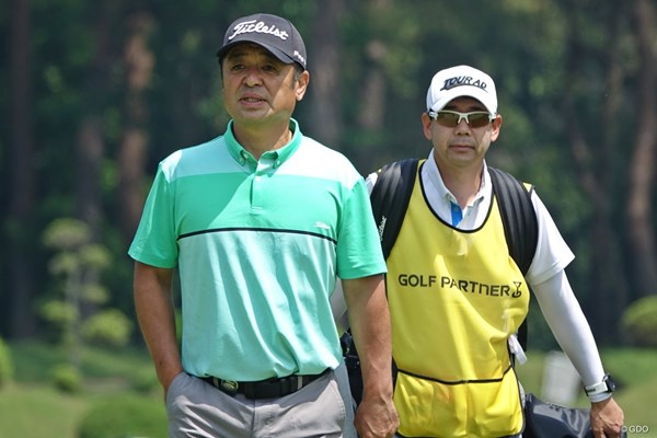 2022年 ゴルフパートナー PRO-AMトーナメント 事前 伊澤利光 心強い相棒・高橋雅也キャディと