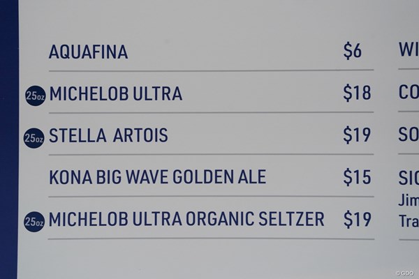 2022年 全米プロゴルフ選手権 事前 ビールのお値段 会場での価格表。一番上は飲料水。6ドル＝約770円！