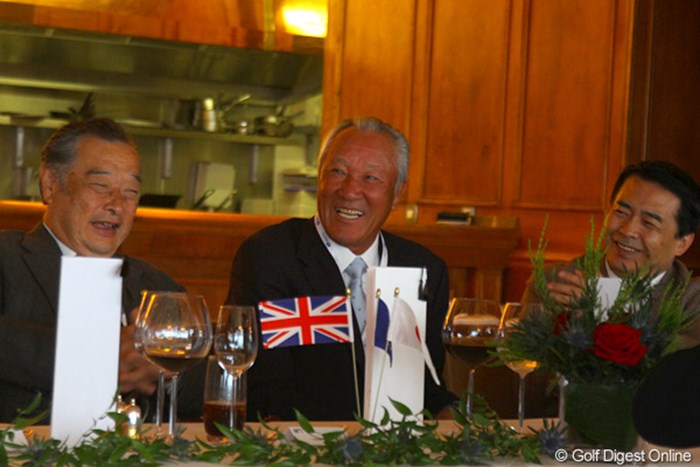 昼食会にはJGTOの小泉直会長や青木功名誉顧問の姿も 2010年 全英オープン R&A ミズノ