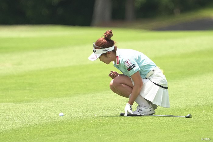 16番フェアウェイ『私のボール埋まっている』の 2022年 宮里藍サントリーレディスオープンゴルフトーナメント 初日 林菜乃子