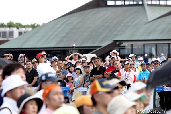 2010年長嶋茂雄 INVITATIONAL セガサミーカップゴルフトーナメント 最終日 石川遼 最終日は6,435人のギャラリーが詰め掛けた