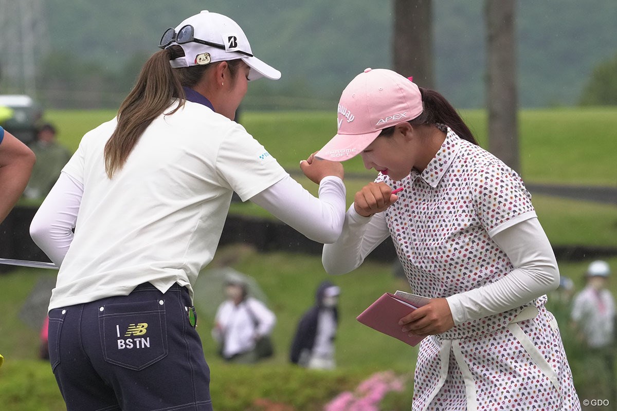 2022年 宮里藍サントリーレディスオープンゴルフトーナメント 3日目 リ・ハナ 稲見萌寧