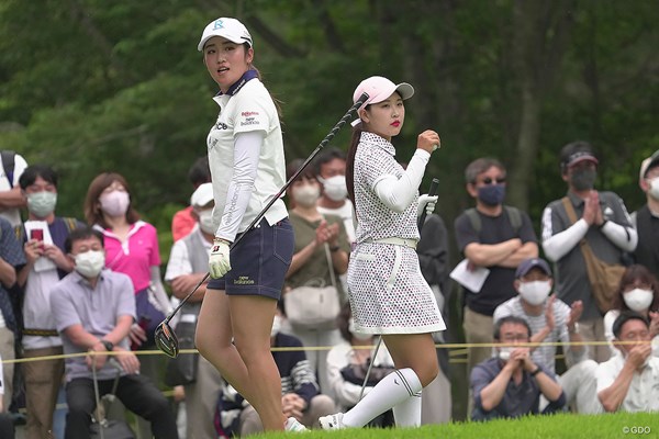 2022年 宮里藍サントリーレディスオープンゴルフトーナメント 3日目 リ・ハナ 稲見萌寧 2人の賞金女王が競演。リ・ハナ（右）は4位で最終日に臨む