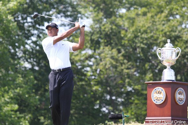 2010年 全米プロゴルフ選手権初日 タイガー・ウッズ