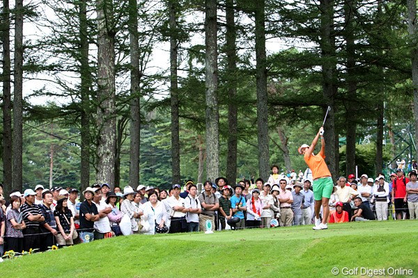 2010 NEC軽井沢72ゴルフトーナメント初日 宮里藍 心身ともに万全の状態で初日を迎えられた宮里藍。実力通りのプレーを見せつけた
