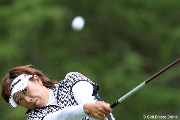2010年 NEC軽井沢72ゴルフトーナメント初日 福嶋晃子 