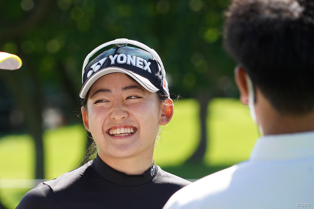 本日限定セール✨岩井ツインズYONEX サイン入り ホワイトバイザー 岩井ツインズYONEX サイン入り ホワイトバイザー 史上初の快挙へ 岩井
