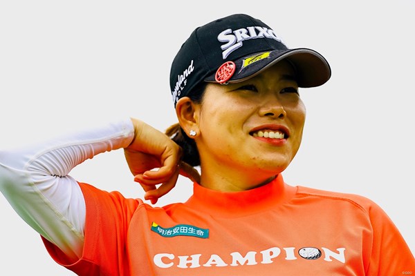 勝みなみが「63」で首位発進