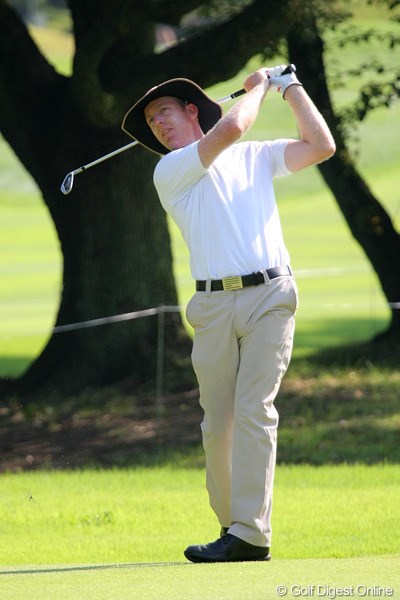 2010年 関西オープンゴルフ選手権競技初日 クリス・キャンベル えらく涼しげな帽子を被っていたC.キャンベル。用意周到ですね