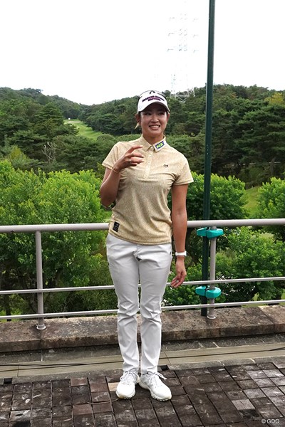 2022年 日本女子プロゴルフ選手権大会コニカミノルタ杯 事前 原英莉花 謎のポーズ