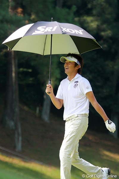 2010年 関西オープンゴルフ選手権競技2日目 山下和宏 首位から陥落したが、逆転圏内の2打差で決勝ラウンドを迎える山下和宏