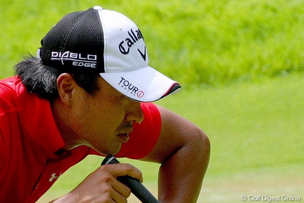 2010年 関西オープンゴルフ選手競技3日目 谷口拓也 鼻先から汗が滴り落ちる暑さ！