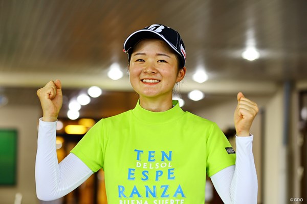 2022年 日本女子プロゴルフ選手権大会コニカミノルタ杯 最終日 川崎春花 クラブハウスで勝利を知る