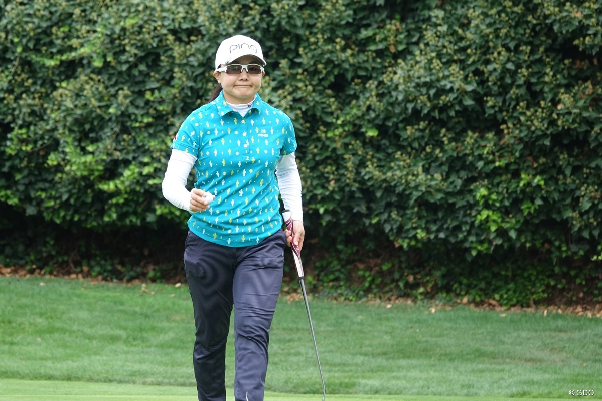 上原彩子が7アンダー単独首位発進 2打差3位に渋野日向子と古江彩佳