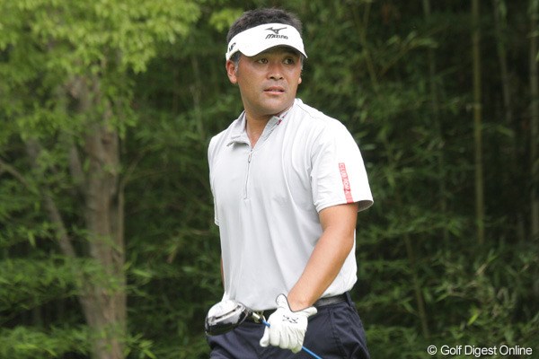 2010年 関西オープンゴルフ選手権競技最終日 手嶋多一 感覚派ゴルファーの手嶋多一は裸足でプレーしたいという！