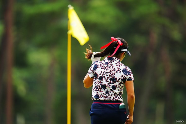 2022年 日本女子オープンゴルフ選手権 初日 河本結 なびく赤と黄