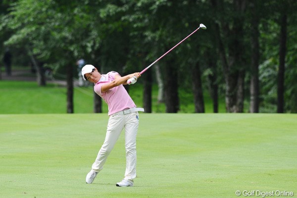 2010年 ニトリレディスゴルフトーナメント初日 石川葉子 レギュラーツアーでは自己最多となる3バーディを奪った石川葉子だが、100位タイに